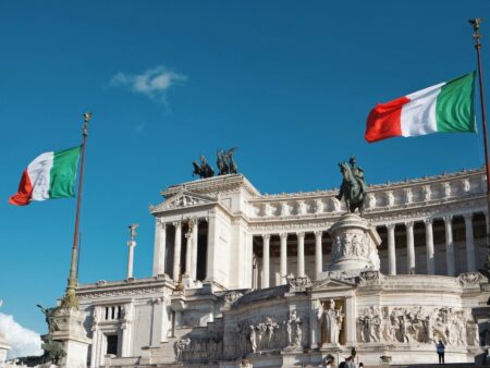 Stake entra in Italia dopo l’acquisizione di Idealbet